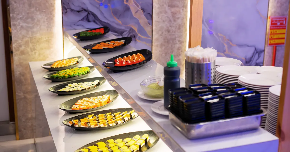 อาหารญี่ปุ่นบนเรือบุฟเฟ่ต์เดอะ ลักซ์ชัวรี่ ไวท์อร่อยมาก